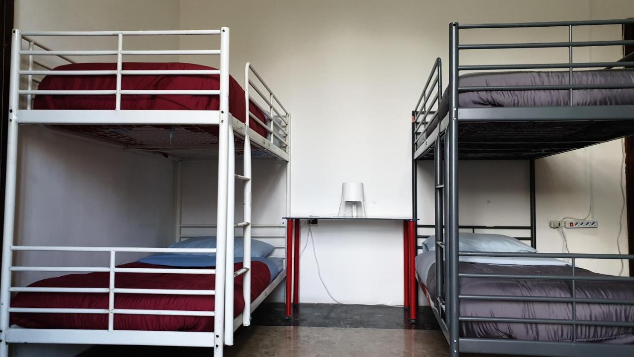 Movidablablabla Hostal Bari